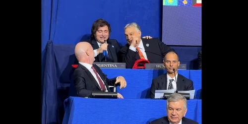 Milei si Orban la consiliul pt pace captura FB V Orban png