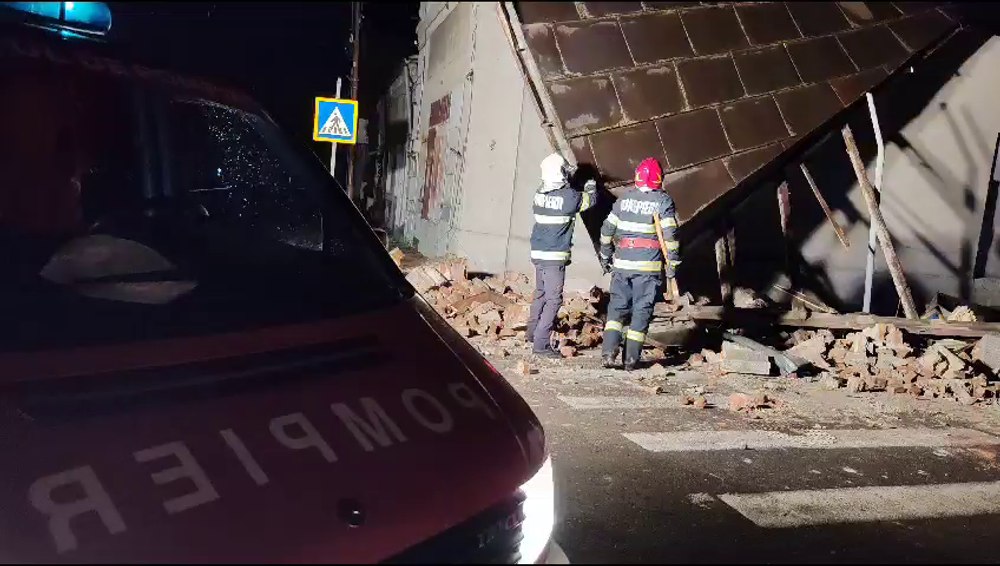 Imaginile dezastrului provocat de tornadă: „Zici că a dat cu bomba, nu am văzut așa ceva!”VIDEO