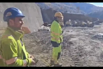 tunel b gif