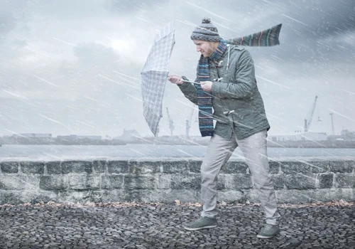 Vant puternic FOTO Shutterstock jpg