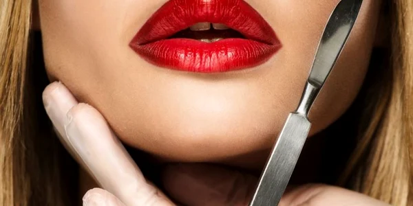Chirurgie plastica FOTO 123 RF 