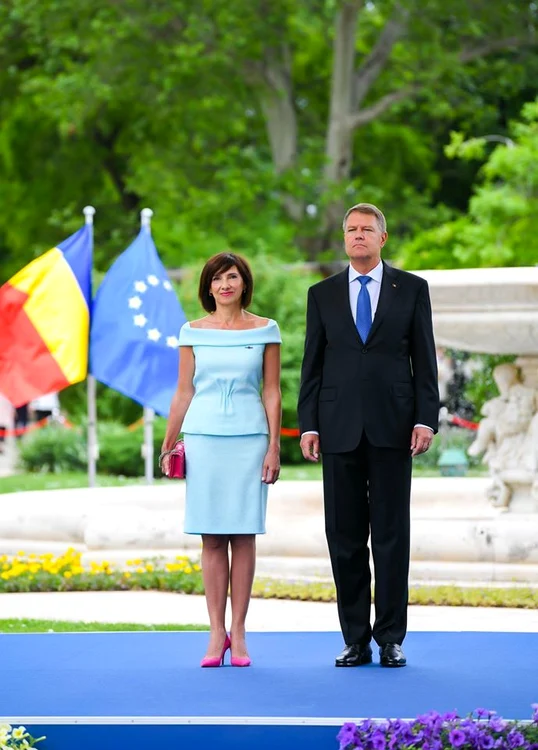 2 klaus iohannis si sotia carmen 2 jpg jpeg
