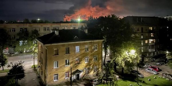 Incendiu pe un aerodrom din Pskov FOTO EPA EFE jpg