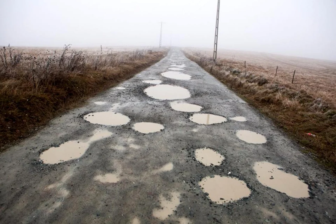 Investiţiile în infrastructura rutieră a Moldovei sunt umilitoare FOTO Arhivă