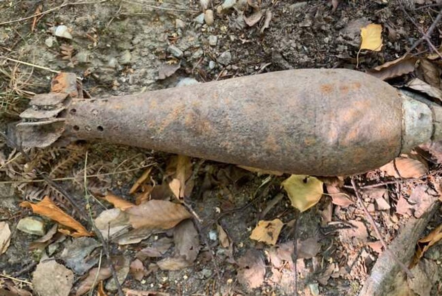 Bombă de artilerie din Al Doilea Război Mondial, găsită în podul unei case din Bihor
