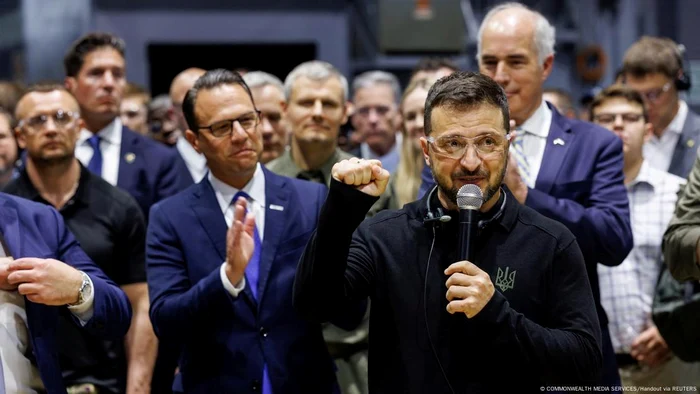 Președintele Zelenski, în imagine în vizită la o fabrică de muniție din statul american Pennsylvania