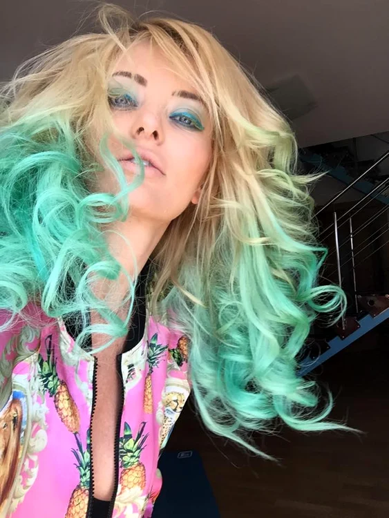 Delia Matache este adepta schimbărilor de look radicale şi mereu se reinventează