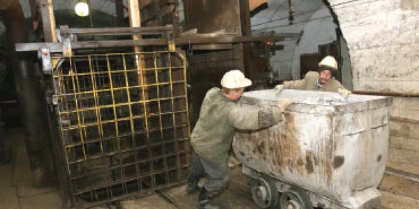 Statul simulează reducerea datoriilor
