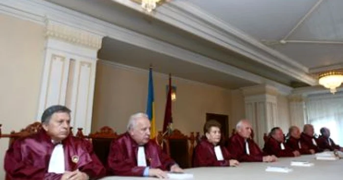 Curtea Constituţională dezbate sezizarea PDL privind moţiunea de cenzură