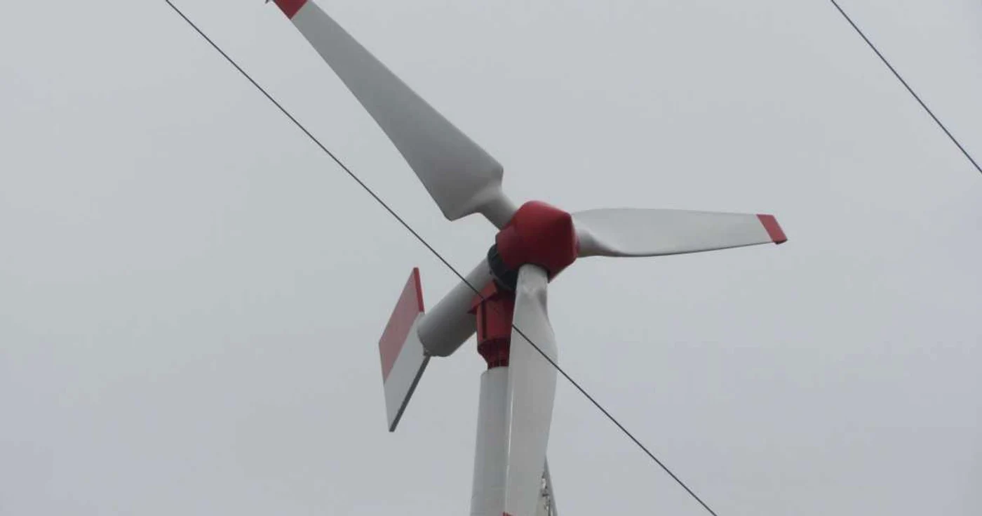 Un kWh din cinci a fost produs azi de fermele eoliene, dar unul din trei vine tot pe bază de cărbune