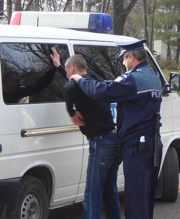 Poliţiştii au luat în vizor elevii chiulangii