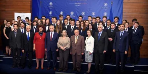 ceremonie de absolvire a cursurilor lauder reut
