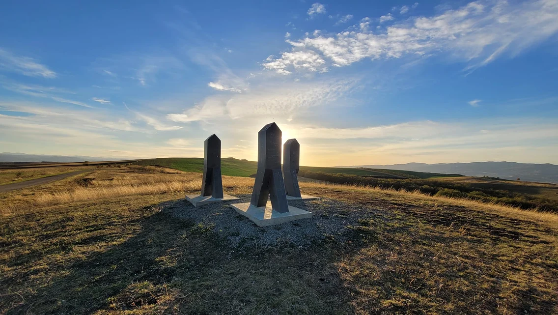 Monumentul Via Transilvanica din județul Alba  Foto Claudiu Nelega jpg