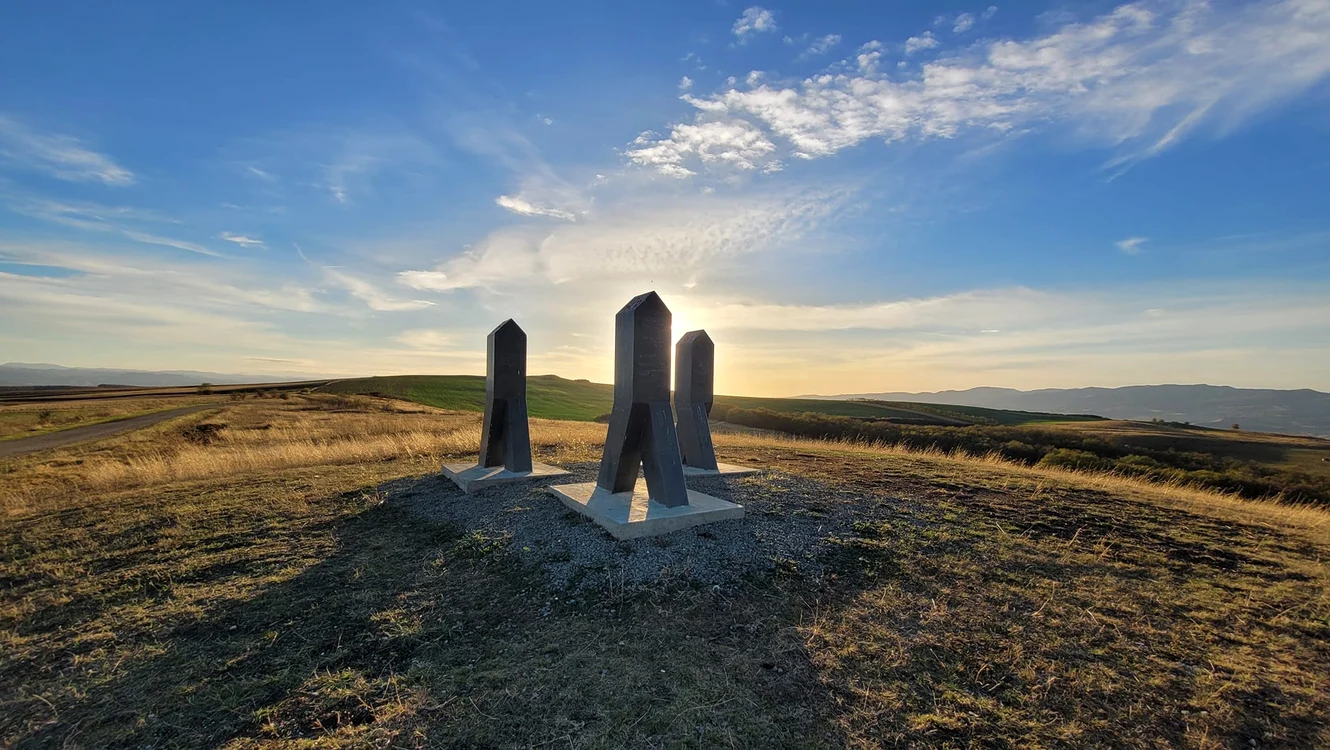 Monument Via Transilvanica din județul Alba. Foto: Claudiu Nelega. 