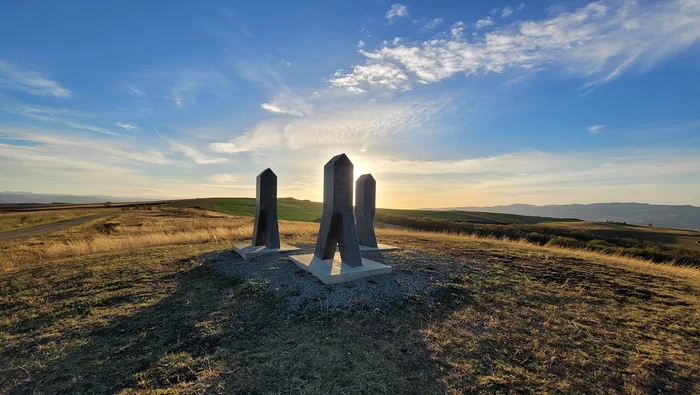 Monument Via Transilvanica din județul Alba. Foto: Claudiu Nelega. 