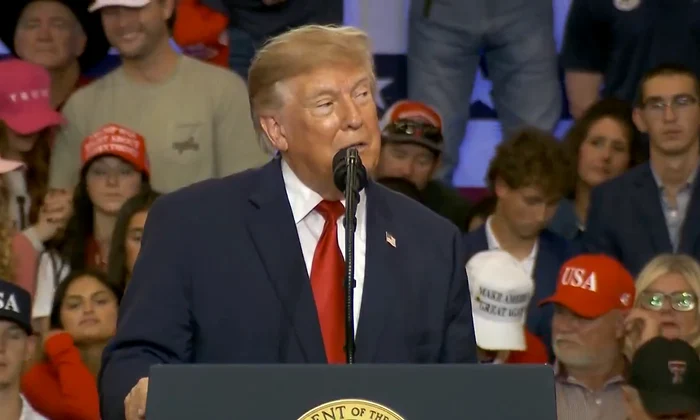 Trump la un miting in Texas