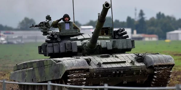 Un T-72 din Cehia. Toate statele succesoare ale Pactului de la Varşovia au în arsenal acest tanc de luptă sovietic