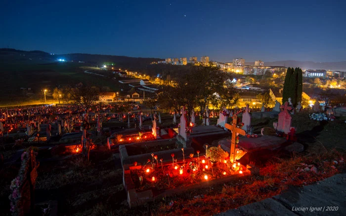 Cimitirul din Valea Seacă. FOTO: Lucian Ignat.