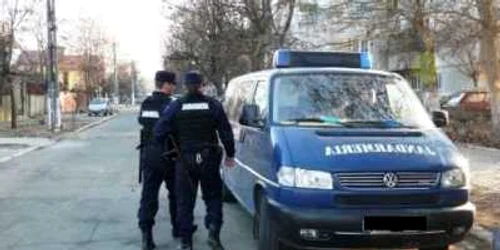  Jandarmii i-au prins rapid pe cei doi amatori de ceasuri