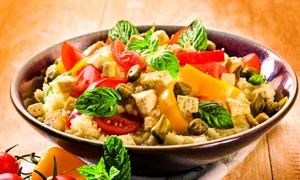salata tofu cuscus shutterstock 109498913 jpeg