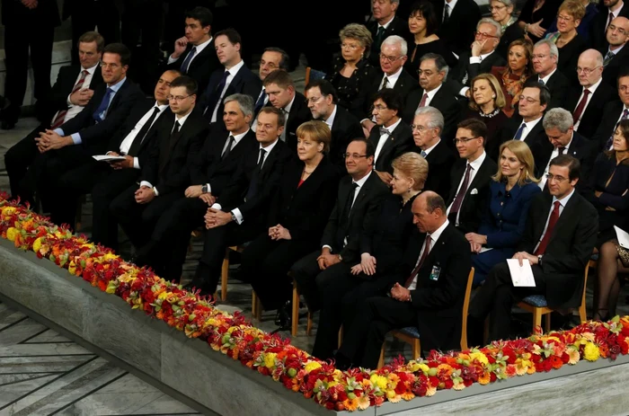 Preşedintele Traian Băsescu, stând în primul rând, la ceremonia de decernare a Premiului Nobel pentru Pace 2012 FOTO Reuters