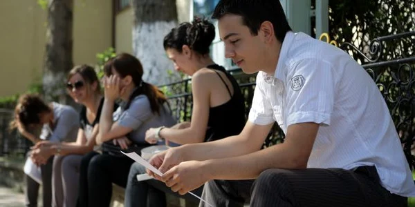 400 de absolvenţi de liceu au depus dosare la AJOFM Cluj pentru şomaj