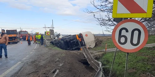 Suceava asccident în lanț Roșiori mașină pompieri mp4 thumbnail png