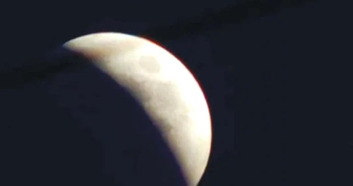 TIMIŞ. Sute de timișoreni au urmărit la Observatorul Astronomic cum s-a Luna a fost acoperită de umbra Pământului.