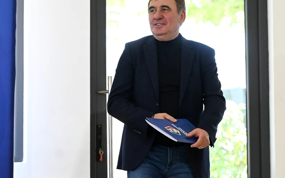 Gică Hagi își pregătește debutul, în cel de-al doilea mandat (FOTO: Sportpictures)