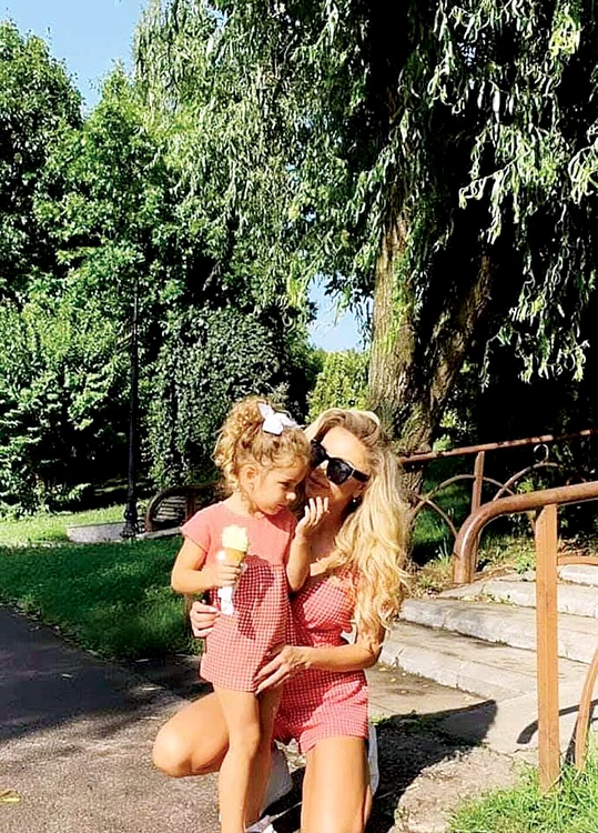 Roxana Vașniuc și Rose Marie