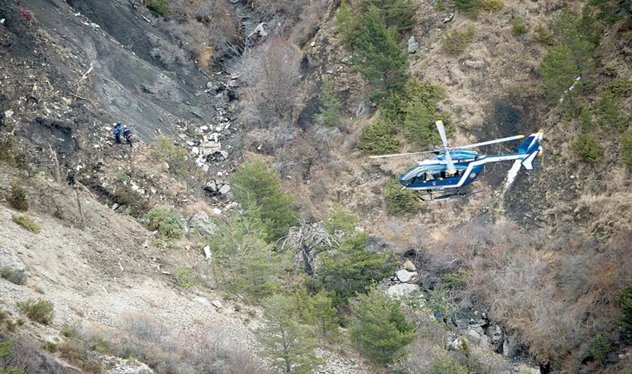
    Copilotul avionului prăbușit în Franța este responsabil pentru tragedieFoto: AP/Afp/Mediafax  