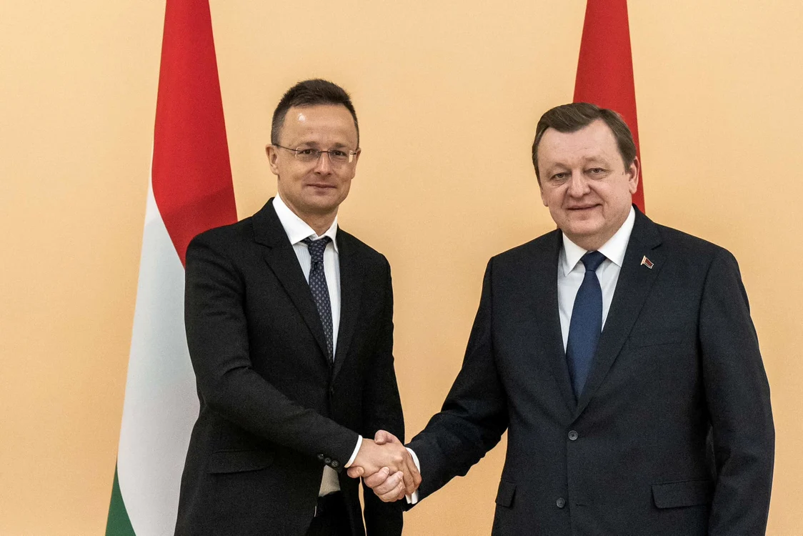 Peter Szijjarto alături de Serghei Aleinik la Minsk FOTO Facebook