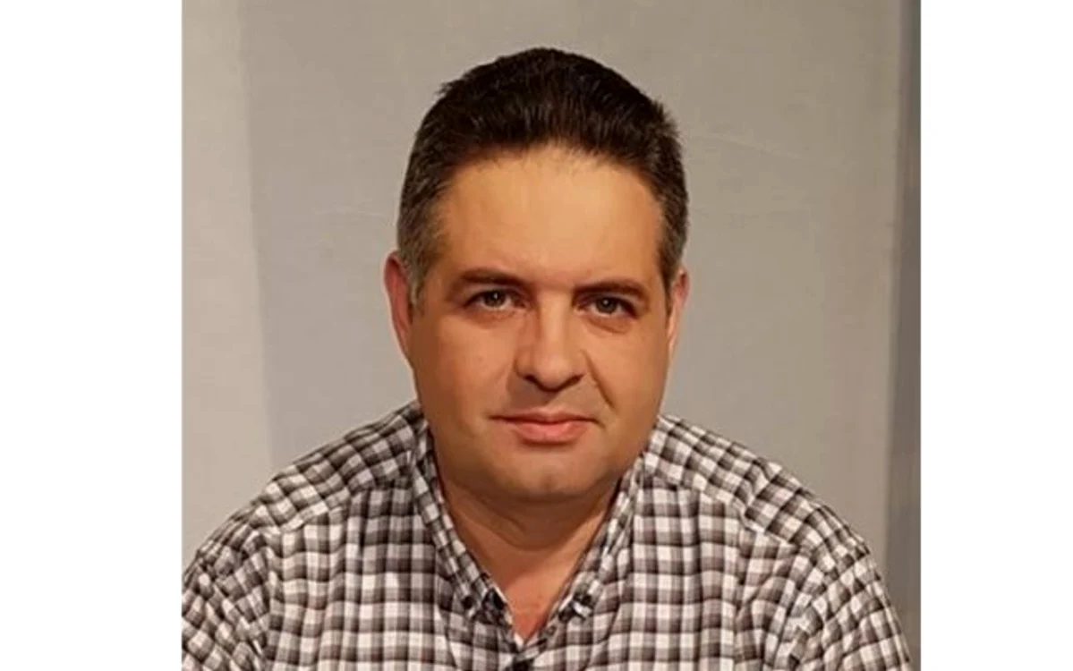 
    Dr. Gindrovel Dumitra  