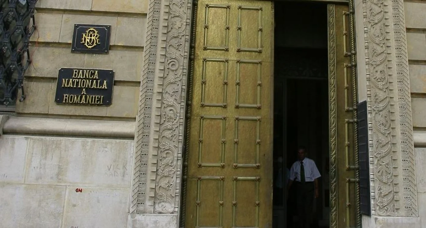 Banca Naţională, în documente publice, şi-a formulat clar obiectivele în această direcţie: stabilitatea preţurilor, stabilitatea financiară şi creşterea creditării, toate cu rol decisiv în redresarea economiei româneşti FOTO Arhivă Adevărul