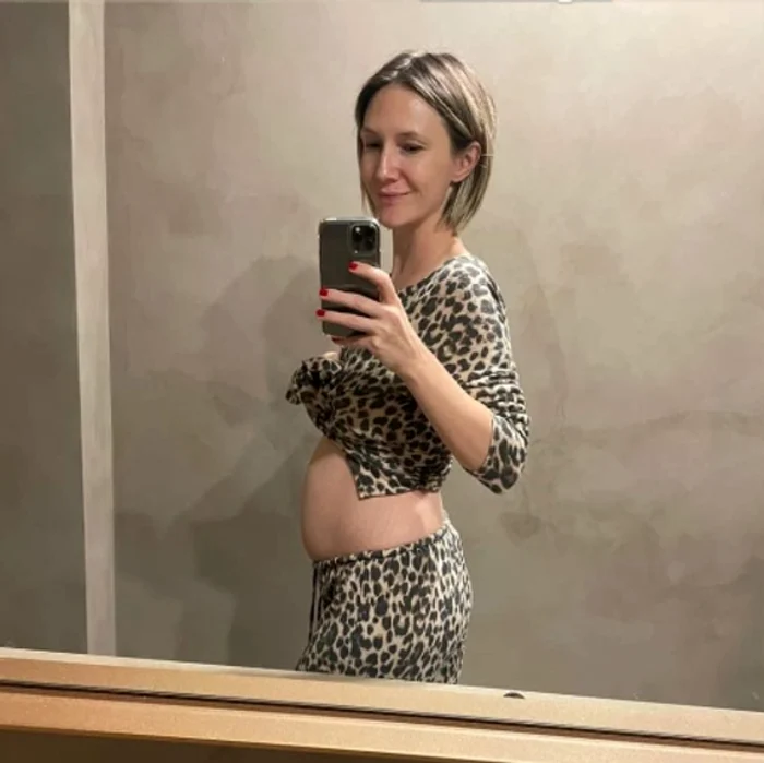 Adela Popescu este însărcinată în 20 de săptămâni Sursă foto: Arhivă personală/Instagram Adela Popescu