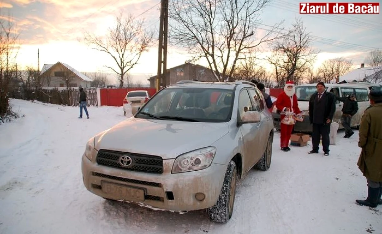 Edilul din Prăjeşti s-a ales cu o Toyota RAV4 de la firma care pietrieşte comuna