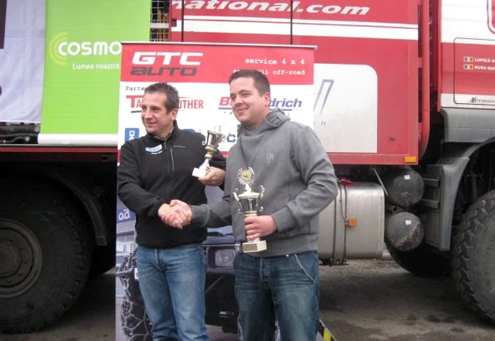 
    Pilotul Costel Căşuneanu (dreapta) şi copilotul Maurilo Zani (stânga) au ieşit învingători la categoria Extrem (Foto: Adevărul de Seară Iaşi)  