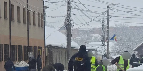 detinuti deszapezire FOTO primaria aiud jpg