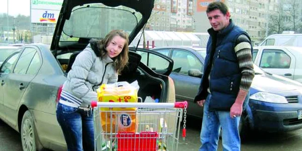 Ion Şest şi-a făcut ultimele cumpărături pentru masa de Crăciun alături de familia sa