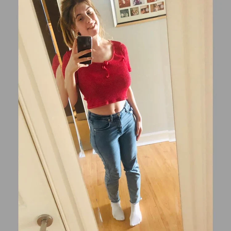Natalie Donnan are 21 de ani și este mama unei fetițe de 1 anișor