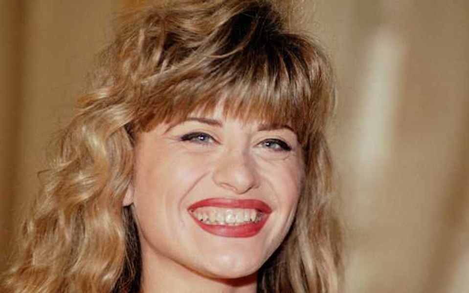 De ce nu ar mai cânta Loredana „Bună seara, iubite“ și cine a lansat de fapt celebra melodie