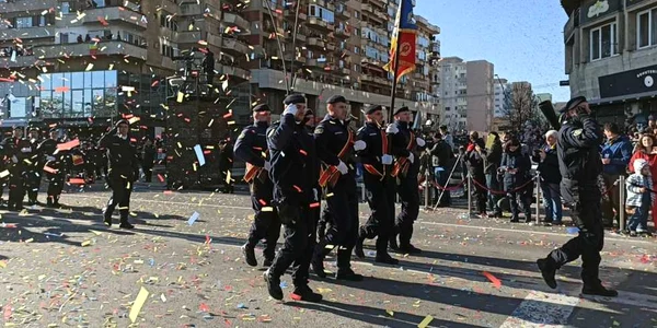 parada confetti alba iulia