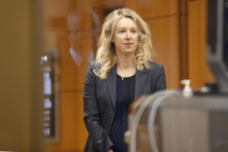 Elizabeth Holmes,  tânăra care uimise Silicon Valley, condamnată la 11 ani de închisoare