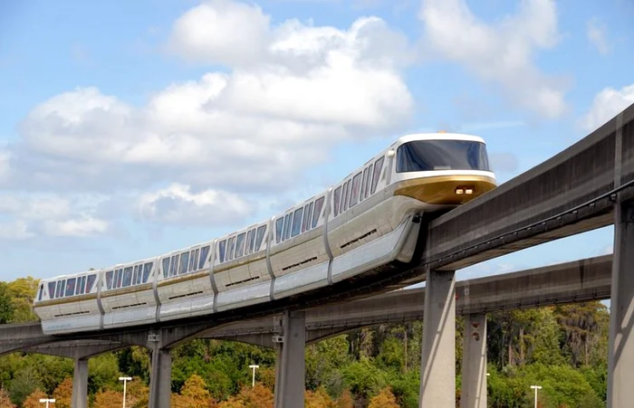 Tren monorail, sursa foto: Pixibay