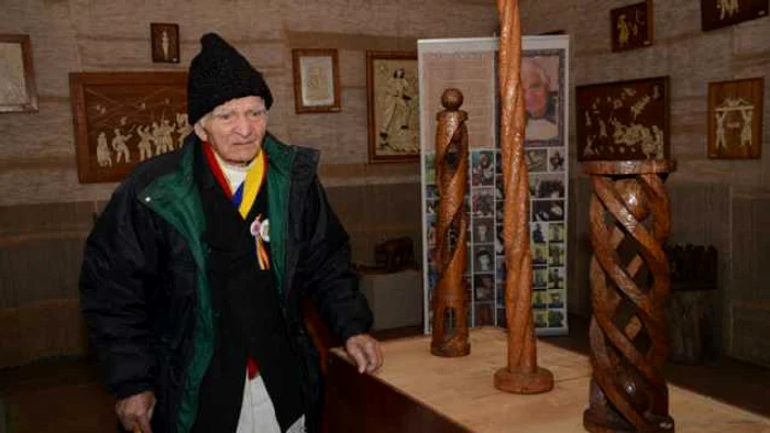Nicolae M. Nica, în 2013, la împlinirea a 96 ani, în muzeul de la Chilia FOTO: Valeru Ciurea