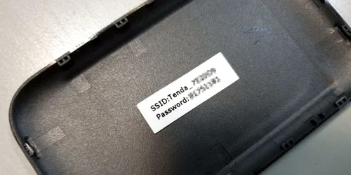 Router wireless portabil Tenda 4G185 FOTO Adrian Pogîngeanu