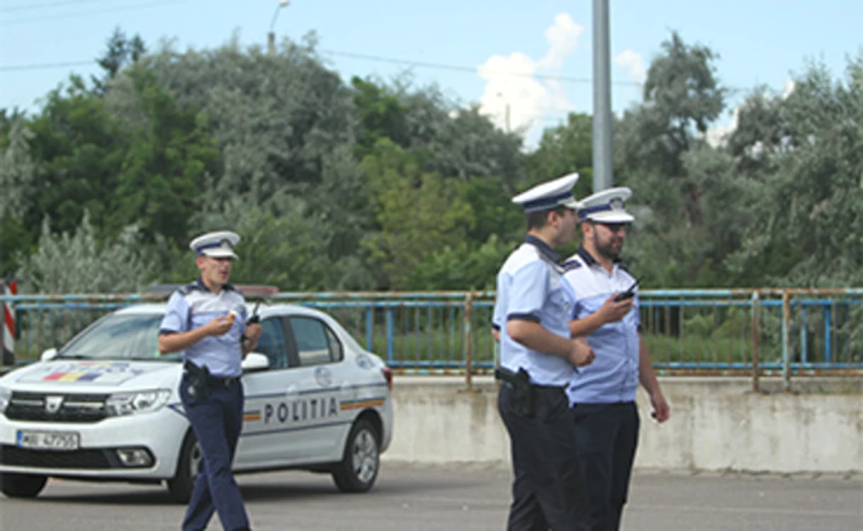 Agenţii supraveghează traficulFoto: Blitz