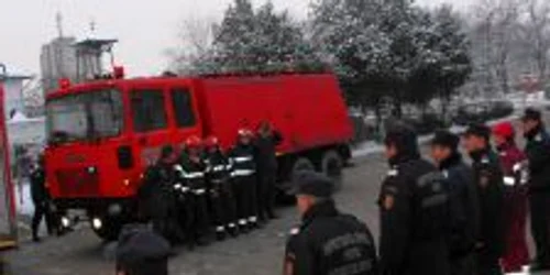 Pompierii au ajuns dimineaţa în unitate