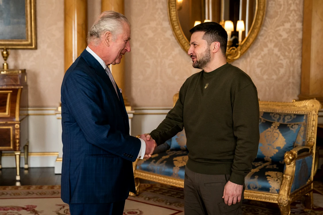 Președintele Zelenski, primit de regele Charles al III-lea FOTO: Profimedia