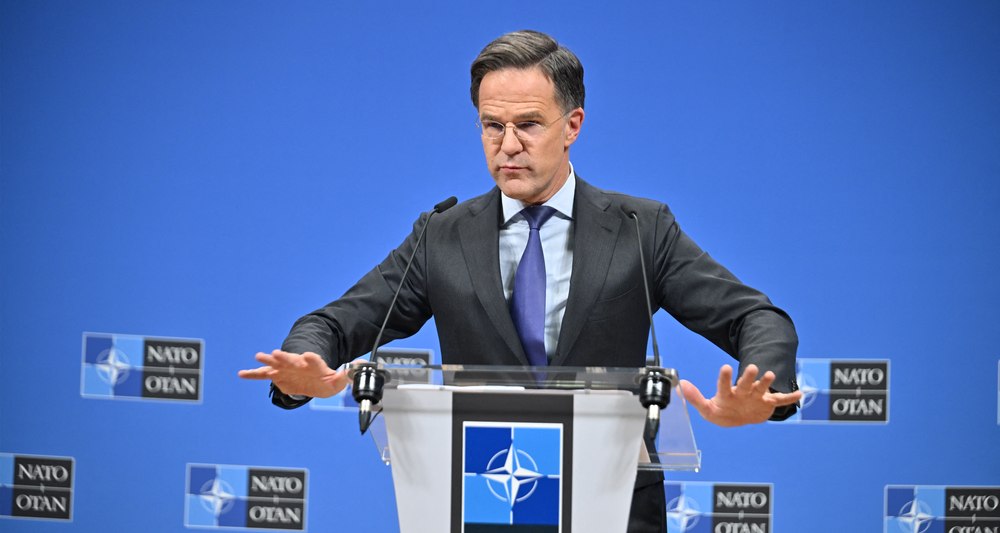 Cheltuielile pentru apărare au crescut accelerat în statele membre NATO, conform unui raport anual. Mark Rutte cere menținerea ritmului